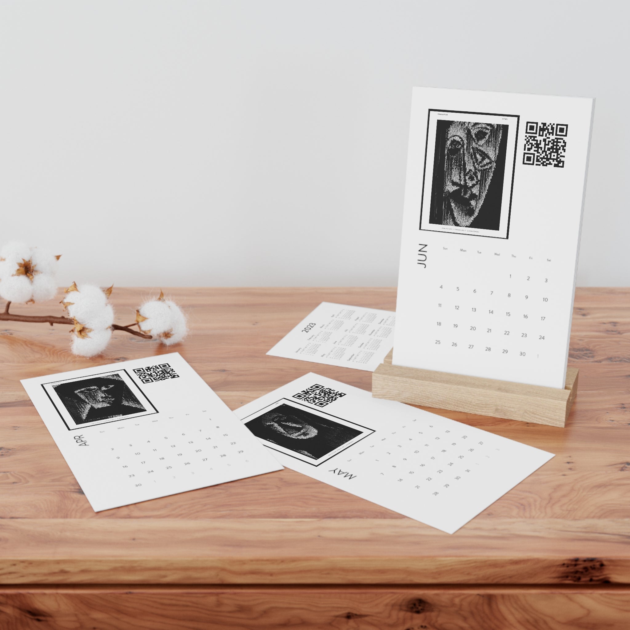 Virtuoso 963 | Desk Calendar (2023)