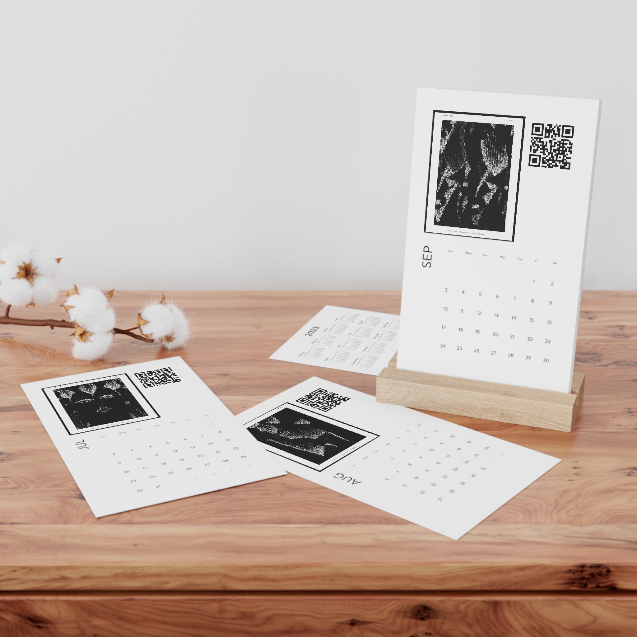 Virtuoso 963 | Desk Calendar (2023)